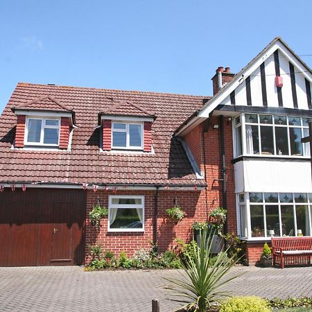 Beech Lodge Guest House New Milton Bagian luar foto
