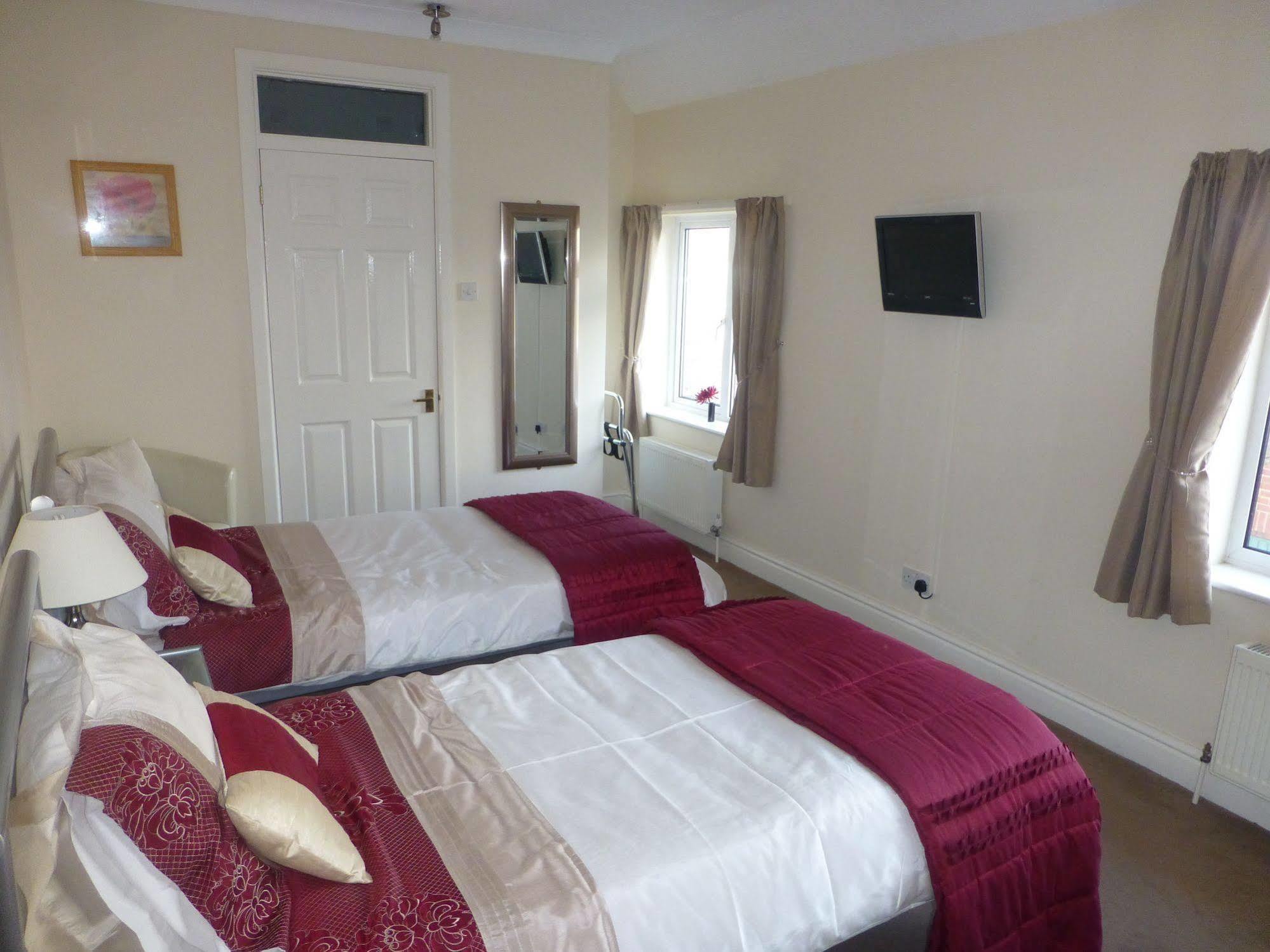 Beech Lodge Guest House New Milton Bagian luar foto