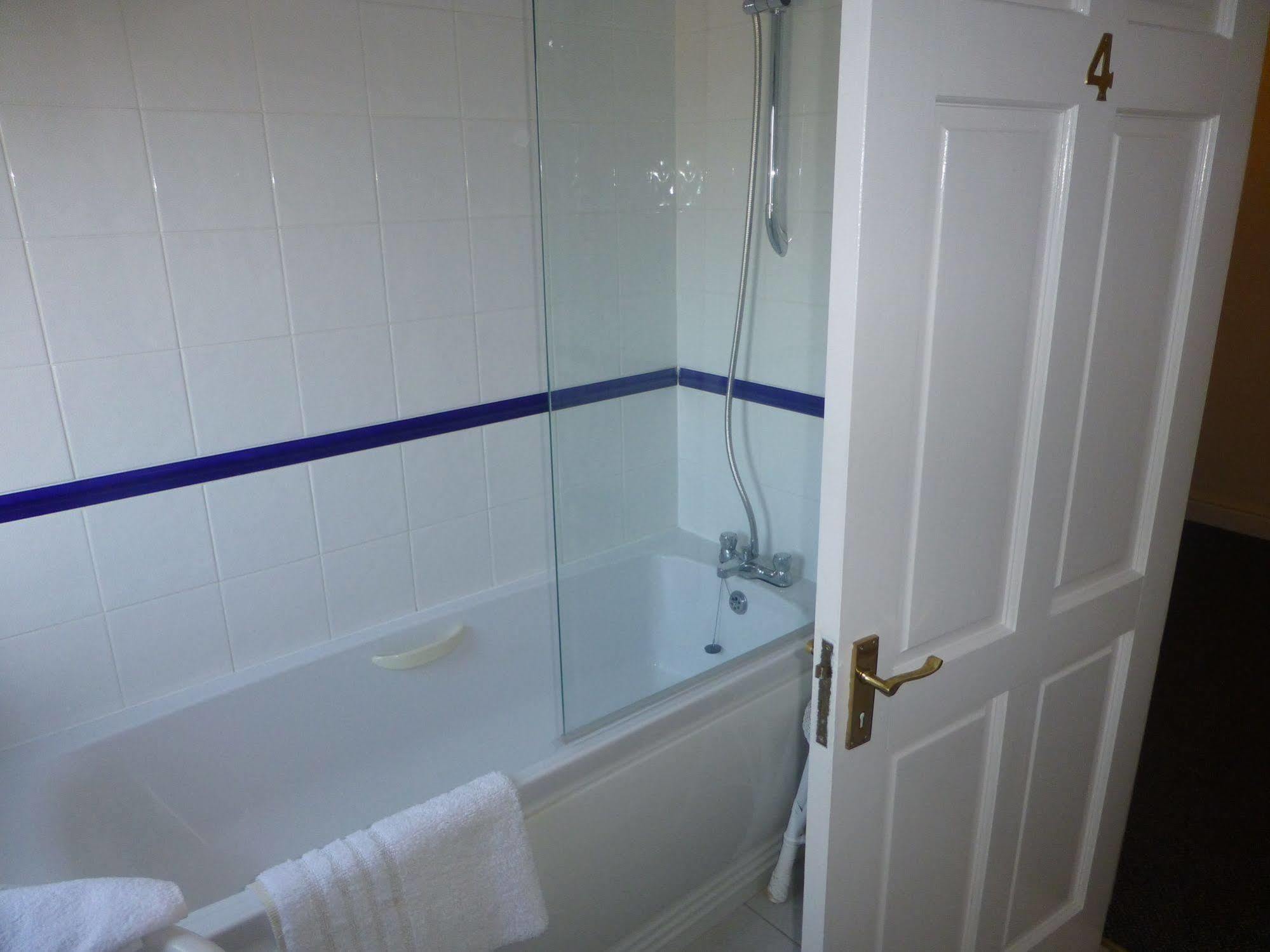 Beech Lodge Guest House New Milton Bagian luar foto