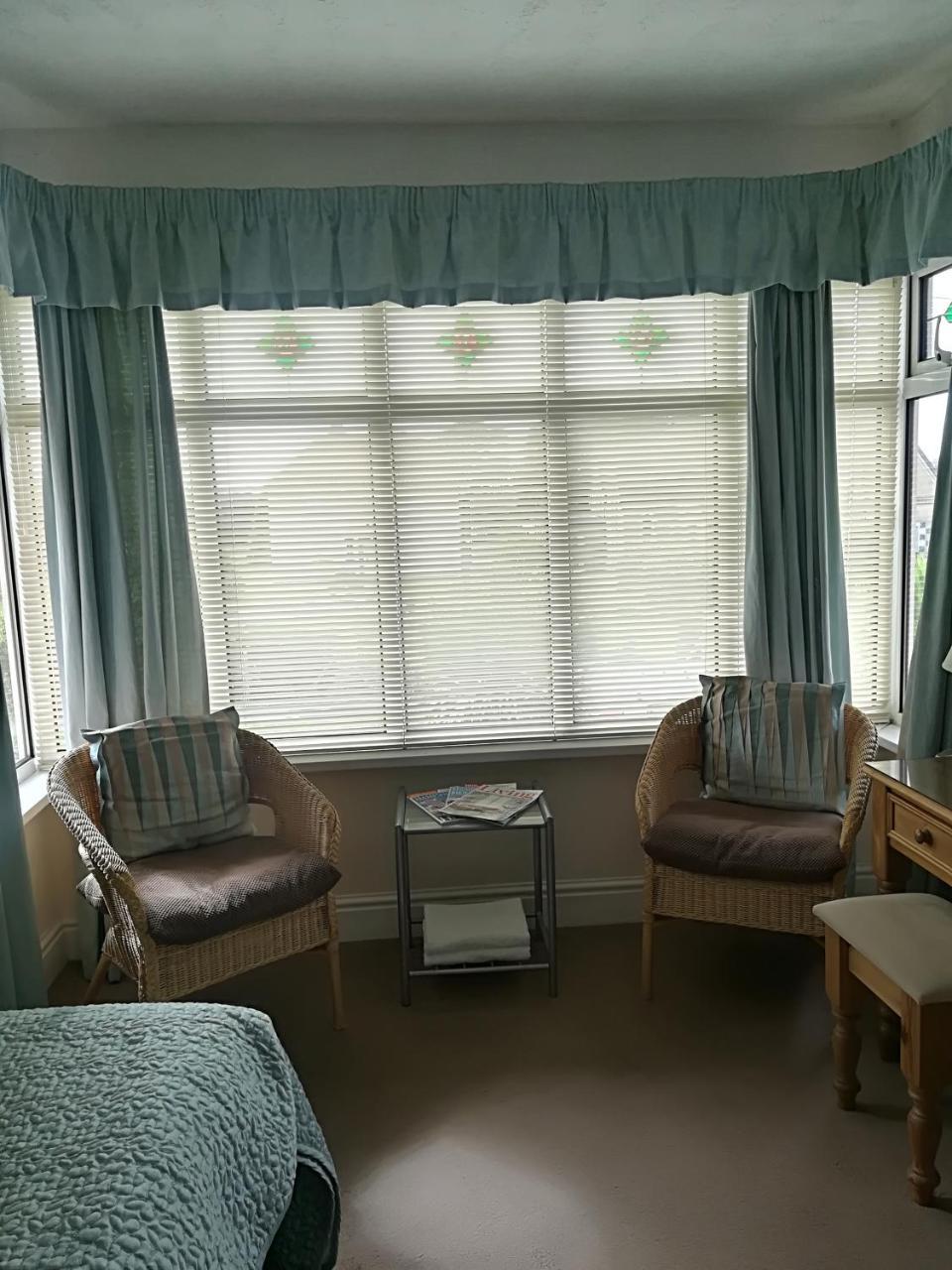 Beech Lodge Guest House New Milton Bagian luar foto